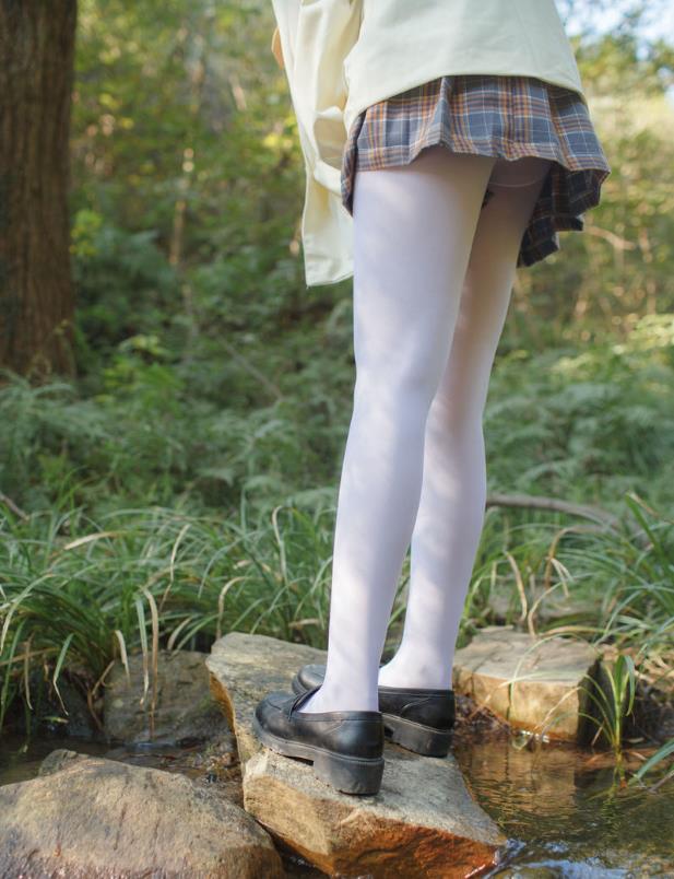 小鱼 少女秩序 白丝萝莉女友视角写真图集在线观看